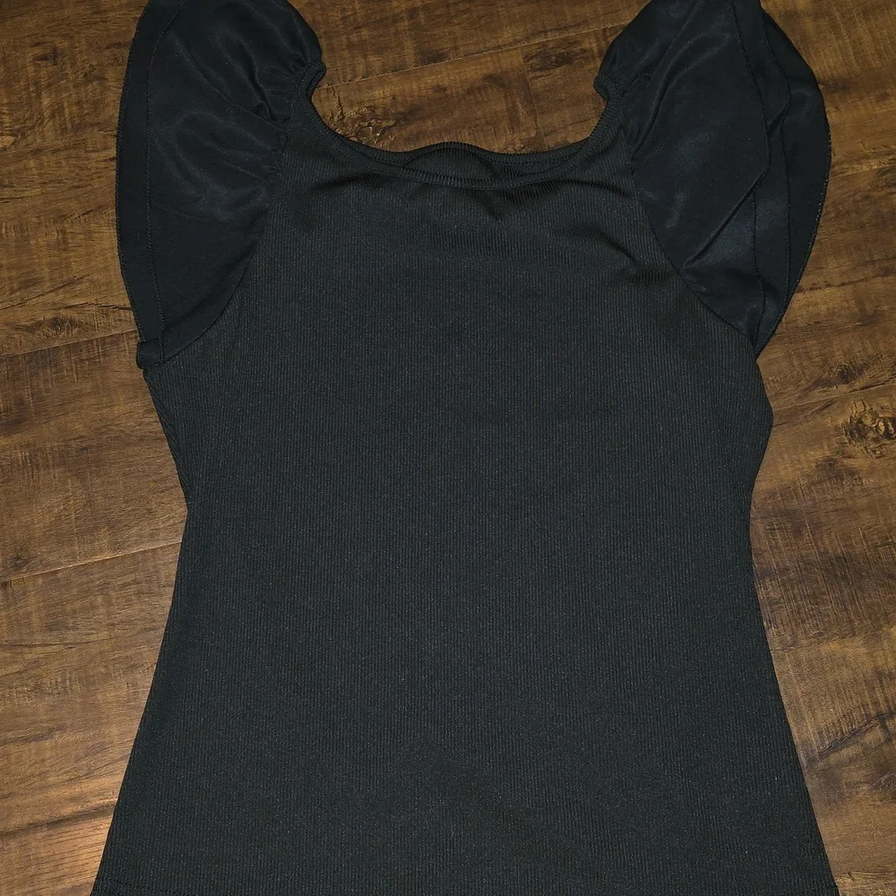 Size Small Bundle - Picture 2 of 5